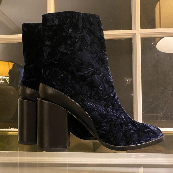 DEAR FRANCES - Blue Velvet Spirit Boots Worn Once - Picture 3 of 5